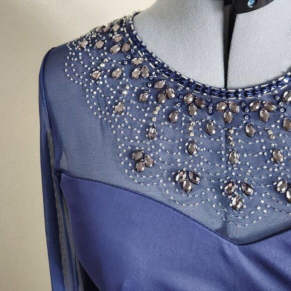 Alex Evenings A-Line Mesh Gown Beaded Illusion Sweetheart Neckline Size 10P NWT - Picture 3 of 16